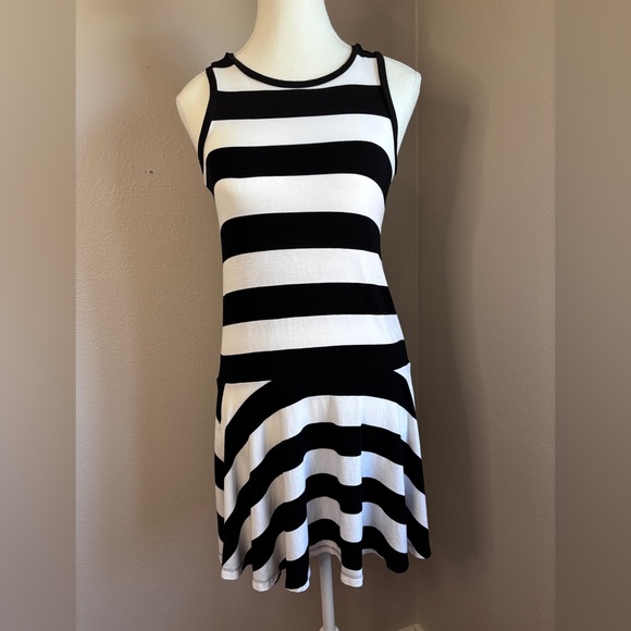 LOFT Dresses & Skirts - Ann Taylor Loft Black and White Striped Fit Flare Mini Dress - Size XS Petite